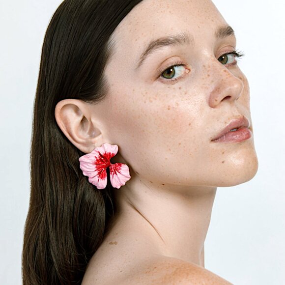 NEW ~ Anthropologie Shashi Una Una Evening Flower Earrings - Picture 5 of 12